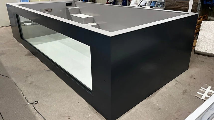 Piscine en polypropylène de 6,5 m x 2,5 m avec une fenêtre de 4 m