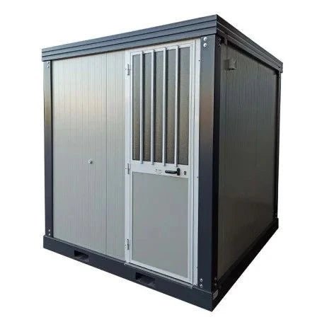 Unité sanitaire SDU avec toilettes, douche, lavabo et urinoir – Image 9